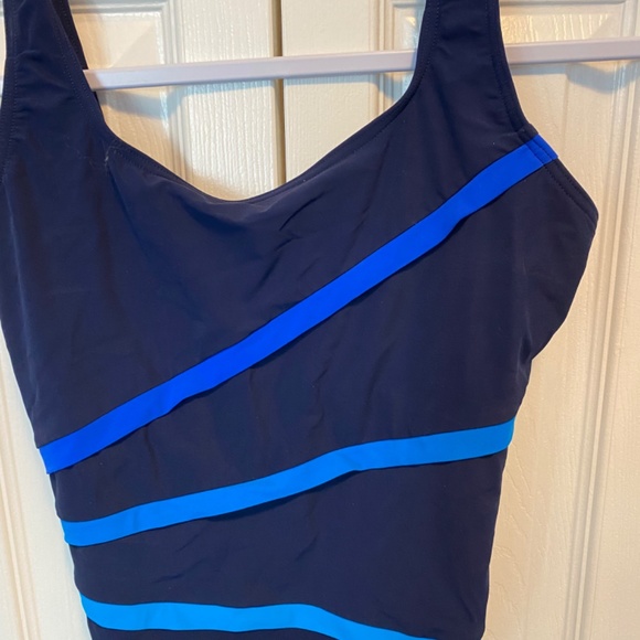 Marks and Spencer size 12 bathing suit - Picture 3 of 7